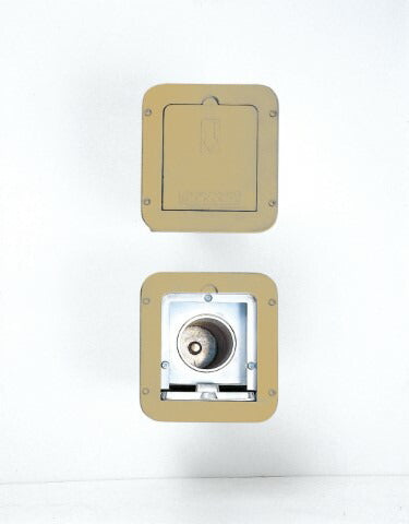 体育館低鉄棒用床金具 S-3037